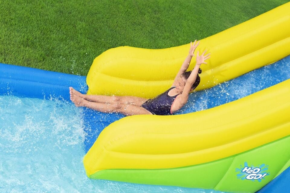H2OGO! 53478 Mount Splashblast Çocuklar İçin Mega Şişme Su Parkı 2.67 m
