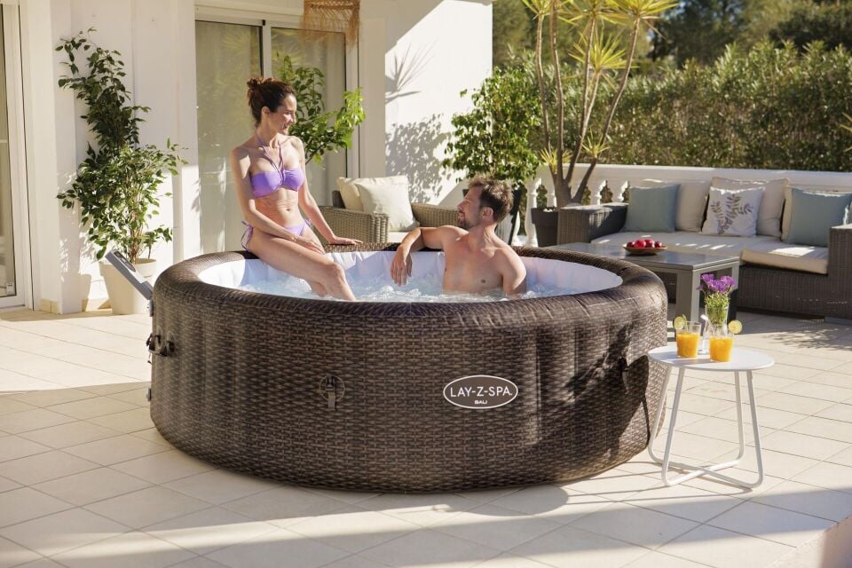 Lay-Z-Spa 6001P Bali Smart AirJet Enerji Tasarruflu Şişme Spa Havuzu, Mobil Uygulama Kontrollü, 5-7 kişilik