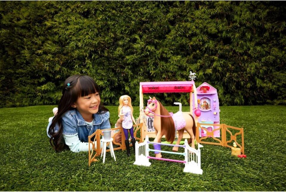 Barbie Ultımate Stable HXJ44